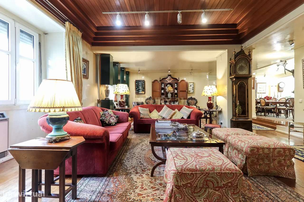 Apartamento T6 de charme no Areeiro - Grande imagem: 1/47