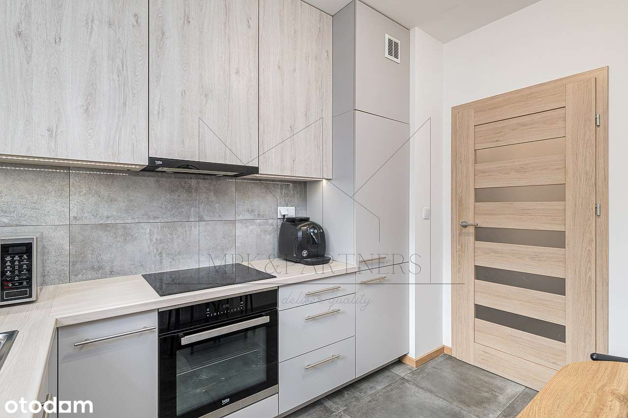 Narożne m2 z oddzielną kuchnią na strzeżonym, zamkniętym osiedlu!-6
