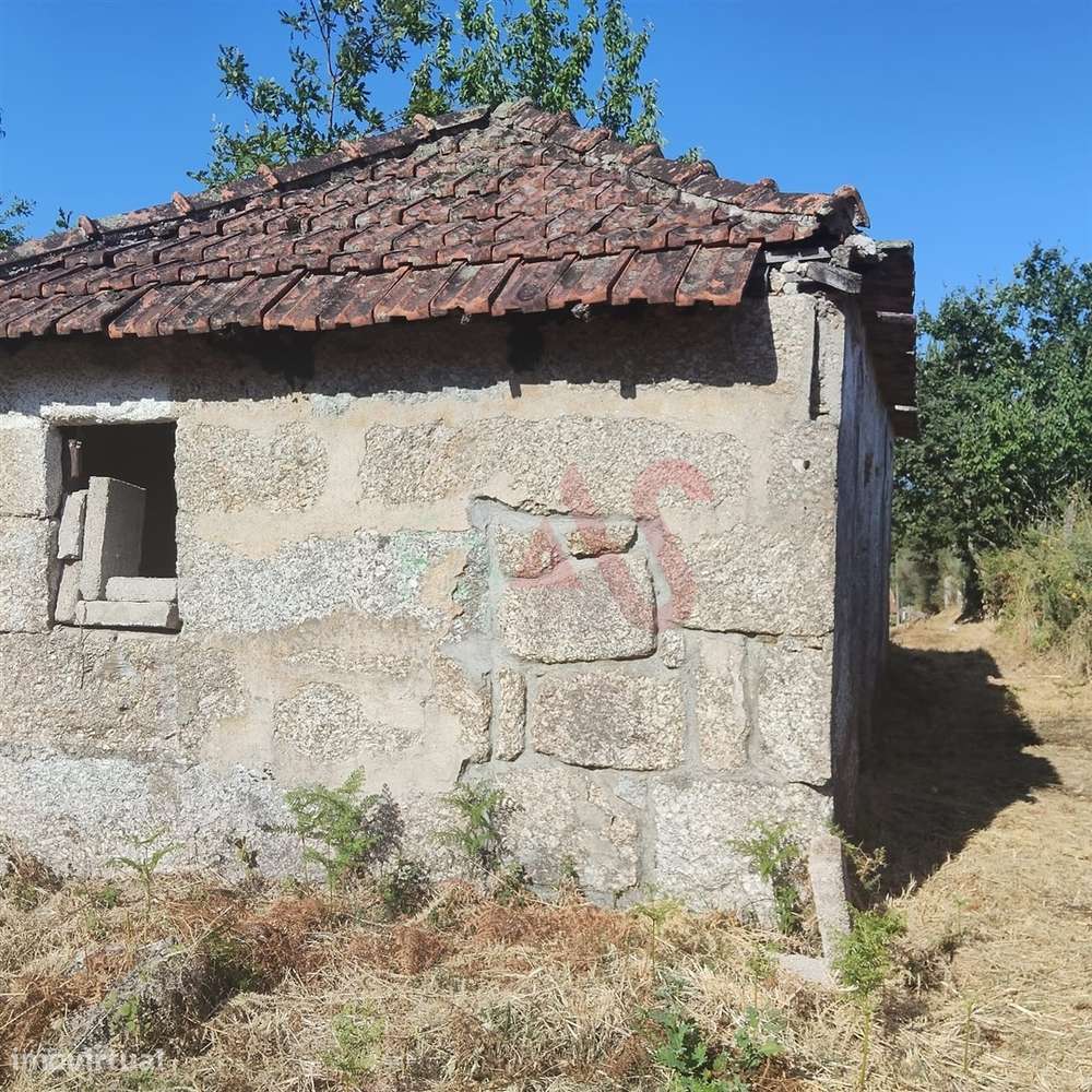 Moradia T1 para Reconstrução com Terreno de 22.000 m² – Constance, Mar - Grande imagem: 4/14