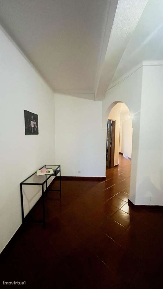 Excelente Apartamento T2 à venda na Avenida Mestre Cid - Grande imagem: 5/16