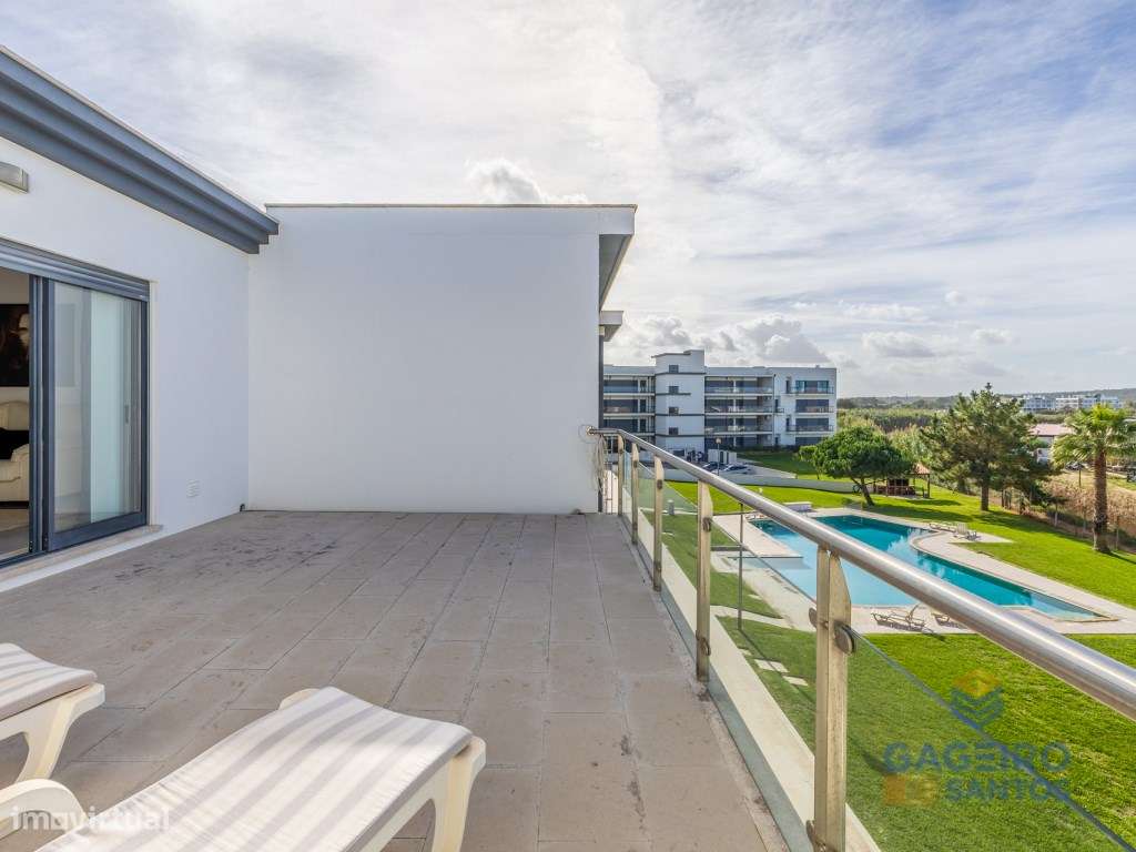 Espaçoso apartamento T3 com terraço privativo - São Martinho do Porto-11