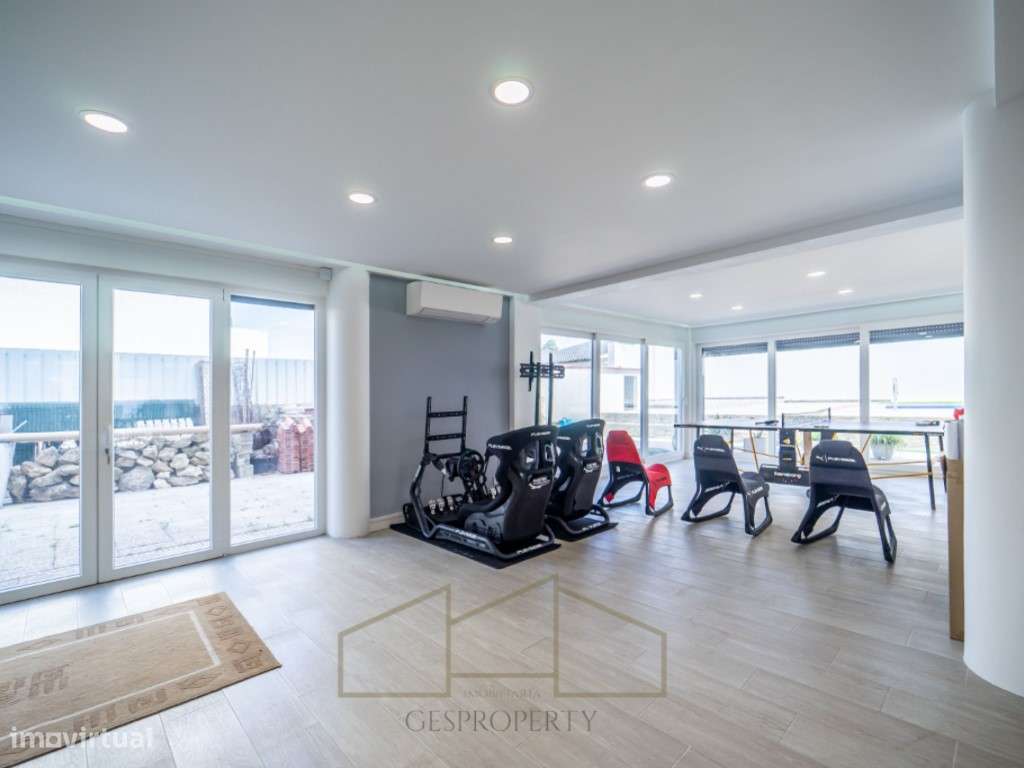 Moradia T6 Isolada na Marisol-13