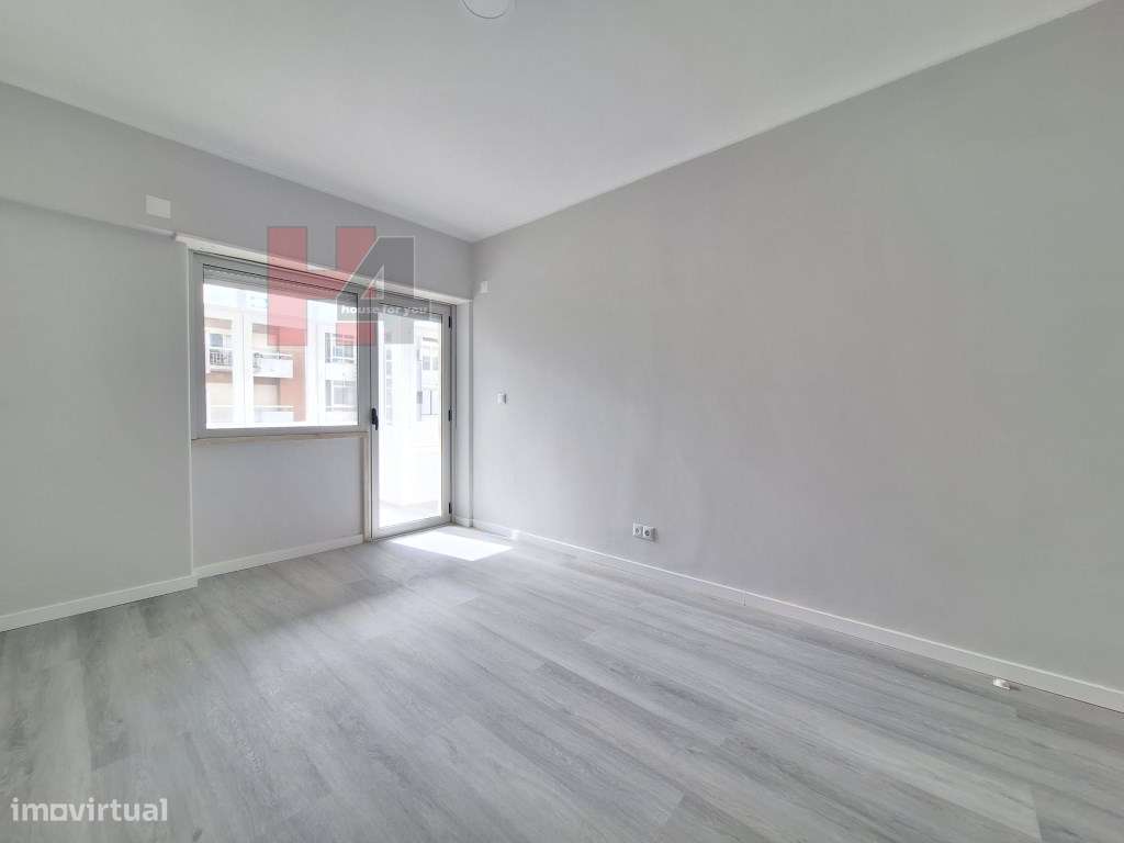 Apartamento T2 totalmente remodelado em Oeiras próximo da praia-27
