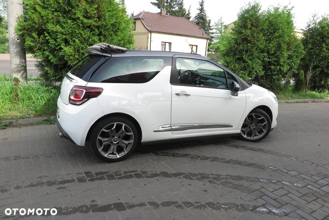 Citroën DS3 1.6 HDi SoChic - 12