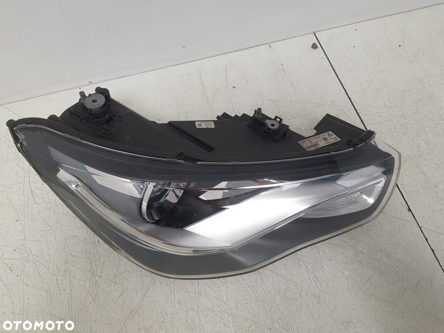 AUDI A1 8X 8X0 LAMPA PRAWA PRZEDNIA PRZÓD XENON 8X0941044 - 3