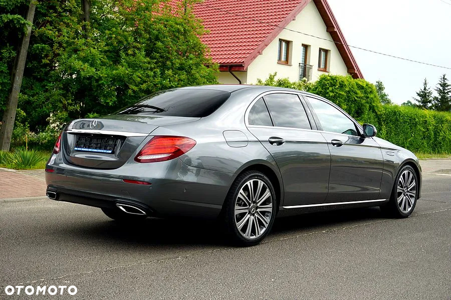 Mercedes-Benz Klasa E 220 d 9G-TRONIC Exclusive - 14