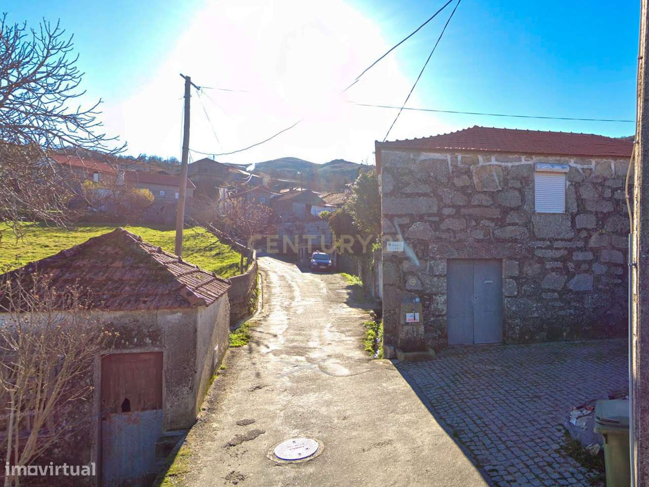 Casa Rústica em Pedra com quintal e arvores de fruta – Felgueiras, Re - Grande imagem: 4/15