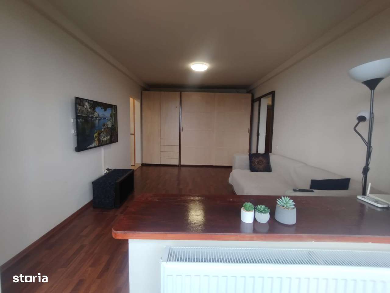 ULTRACENTRAL apartament cu 2 camere vedere frontala mare 61 mp - Imagine principală: 2/19