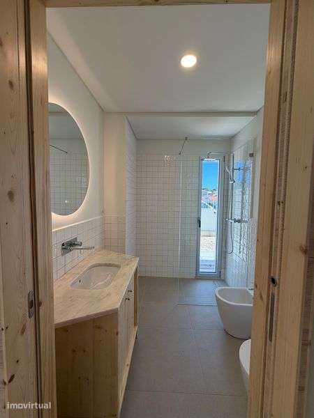 À venda de Moradia geminada em rua Norberto Lopes, 179 - Grande imagem: 4/12