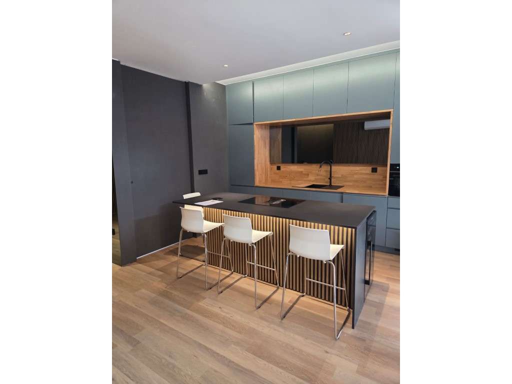 Apartamento Elegante e Contemporâneo no Centro de Algés-19