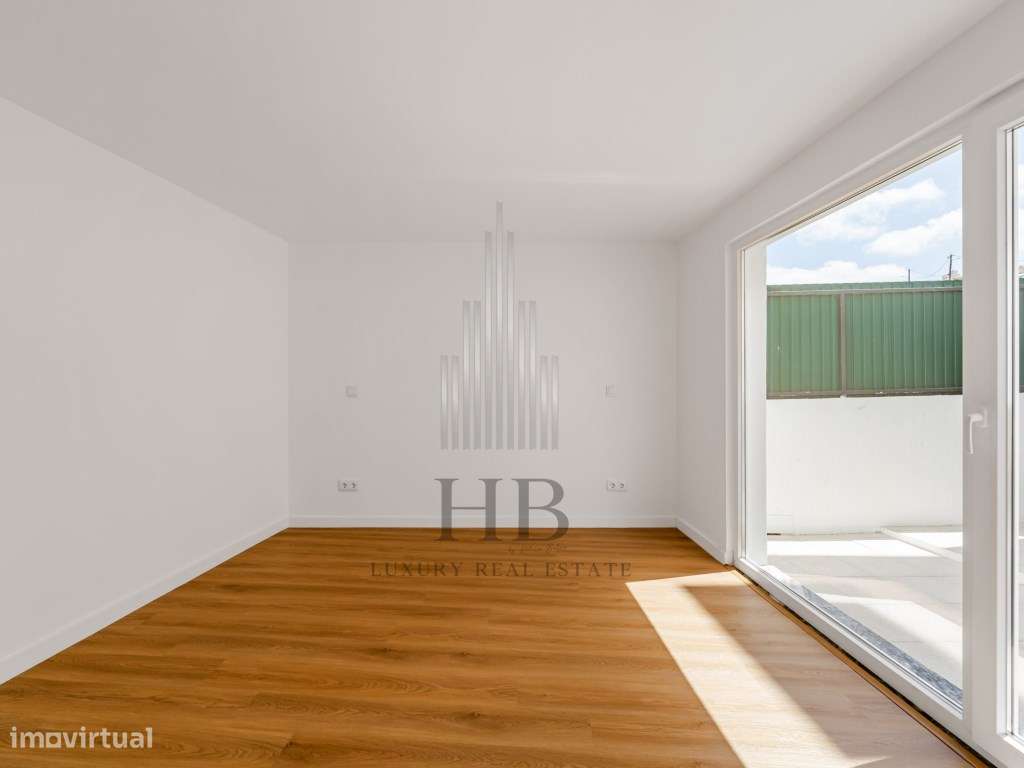 Andar de Moradia T2 + Anexo T1 Independente | Vista Mar e Serra | P...-59