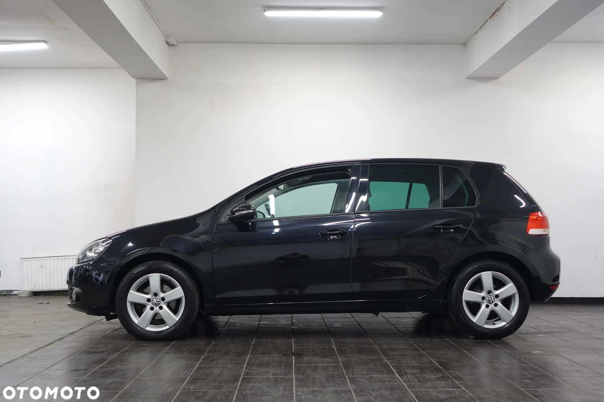 Volkswagen Golf 1.6 TDI DPF BlueMotion Technology Comfortline - 5