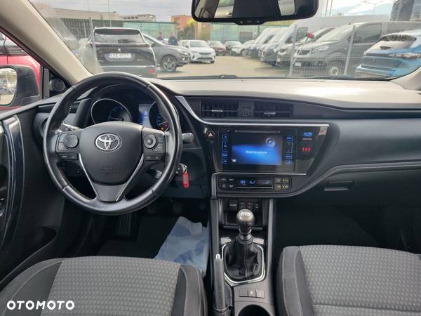 Toyota Auris 1.6 D-4D Prestige - 8