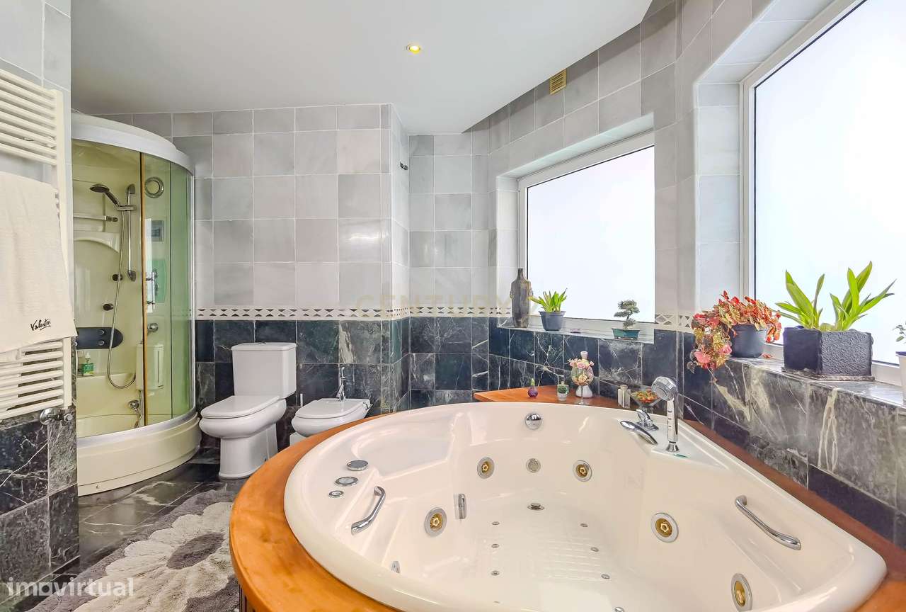 Quinta com Moradia e Piscina na Maia, Porto-48