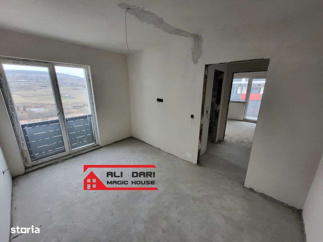 Apartament 3 camere , geam la baie, etaj 2 din 4 , semifinisat - Imagine principală: 4/15