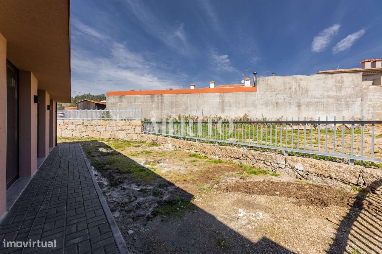 MORADIA T3 GEMINADA - NOVA-25