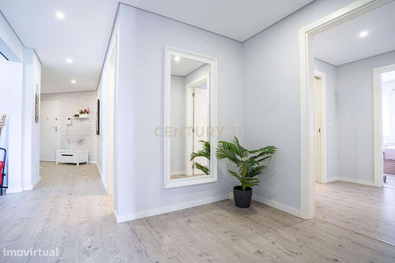 Apartamento T2 - Excelentes Áreas - Como Novo-16