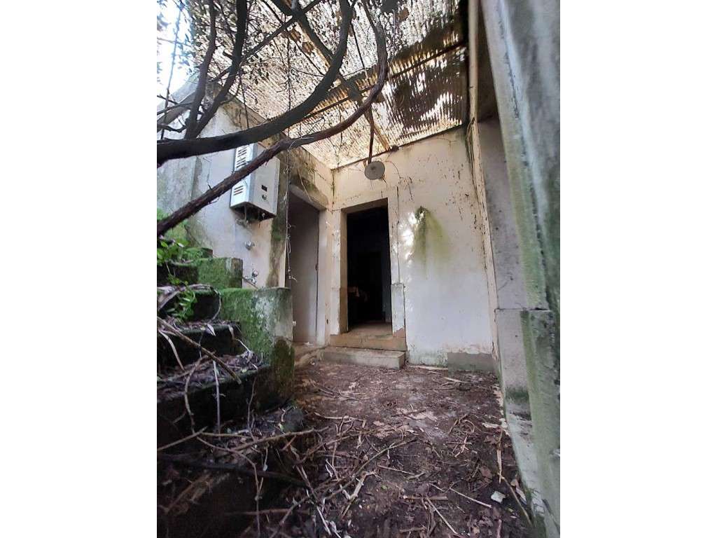 Moradia T3+1 situada em Vale Benfeito, perto da Merceana, concelho ...-1