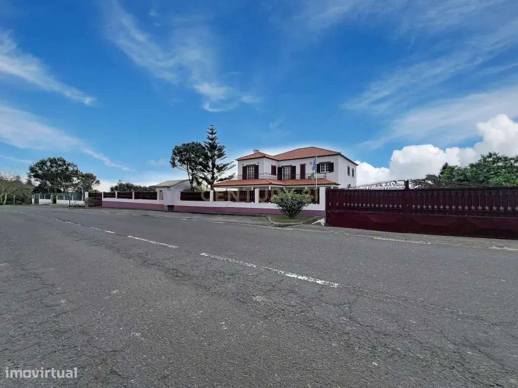 Moradia T10 com Licença AL nas Feteiras – Espaço, Conforto e Rentabili - Grande imagem: 2/60