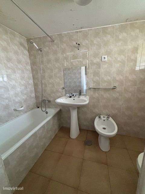 Moradia T2 em São Pedro Fins.-10