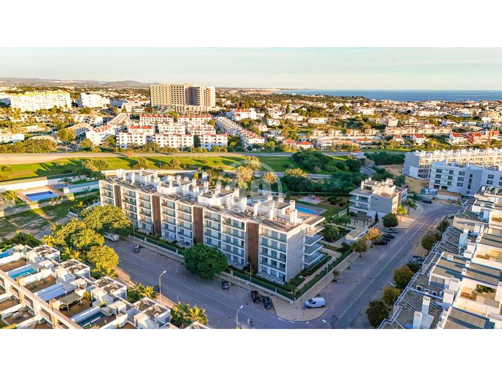 Fantástico apartamento com 3 quartos e inserido num bonito condomín...-42