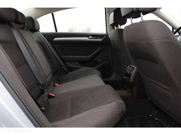 Volkswagen Passat 1.8 TSI BMT Comfortline - 8