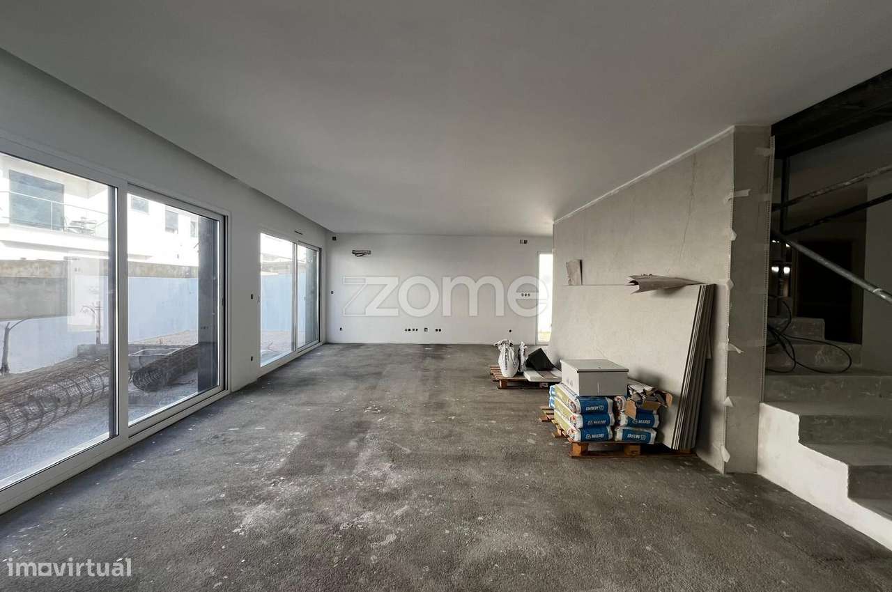 Moradia T4 em Construção em Trajouce - Cascais - Grande imagem: 4/33