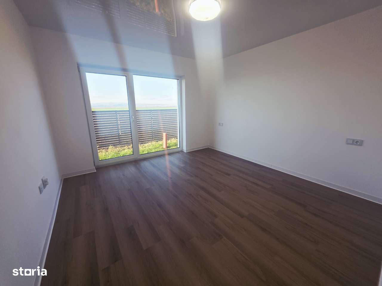 Vand casa noua pe parter 4 camere Izvor Tarlungeni Valea cu Flori 8-13