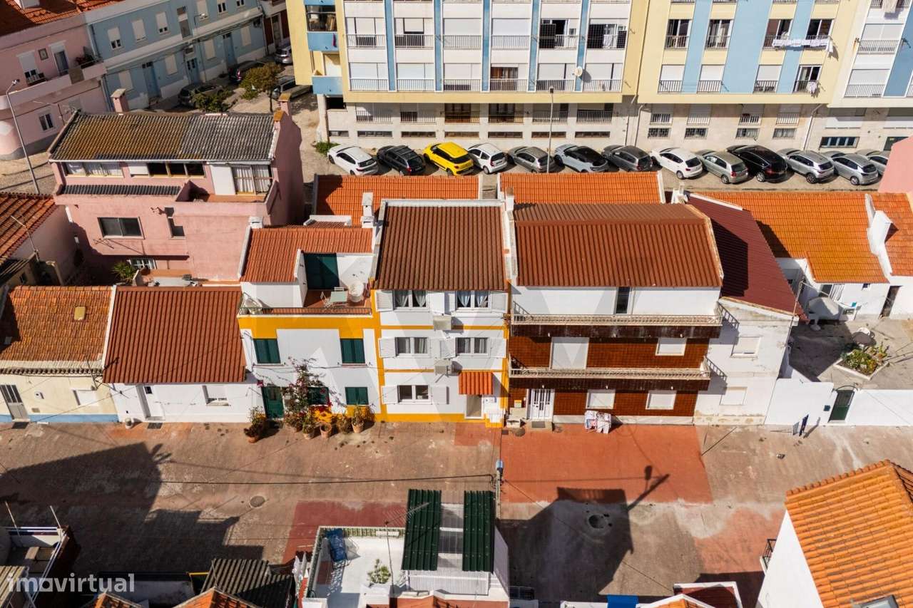Para venda: Moradia no centro da Costa da Caparica-29