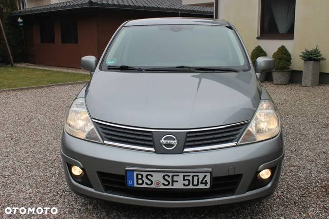 Nissan Tiida 1.8 tekna - 2