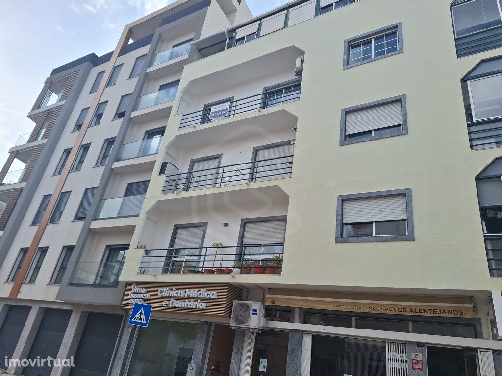 Apartamento T2, virado a sul, boa localização, Faro, Algarve