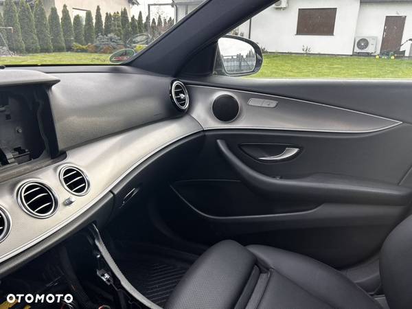 Mercedes-Benz Klasa E 220 d T 9G-TRONIC Exclusive - 35