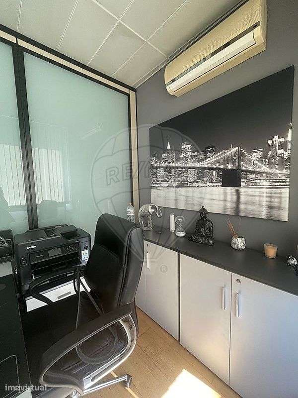 Escritório  para arrendamento - Grande imagem: 2/19