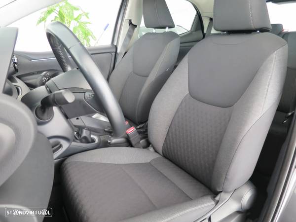 Toyota Yaris 1.0 VVT-i Comfort Plus - 24