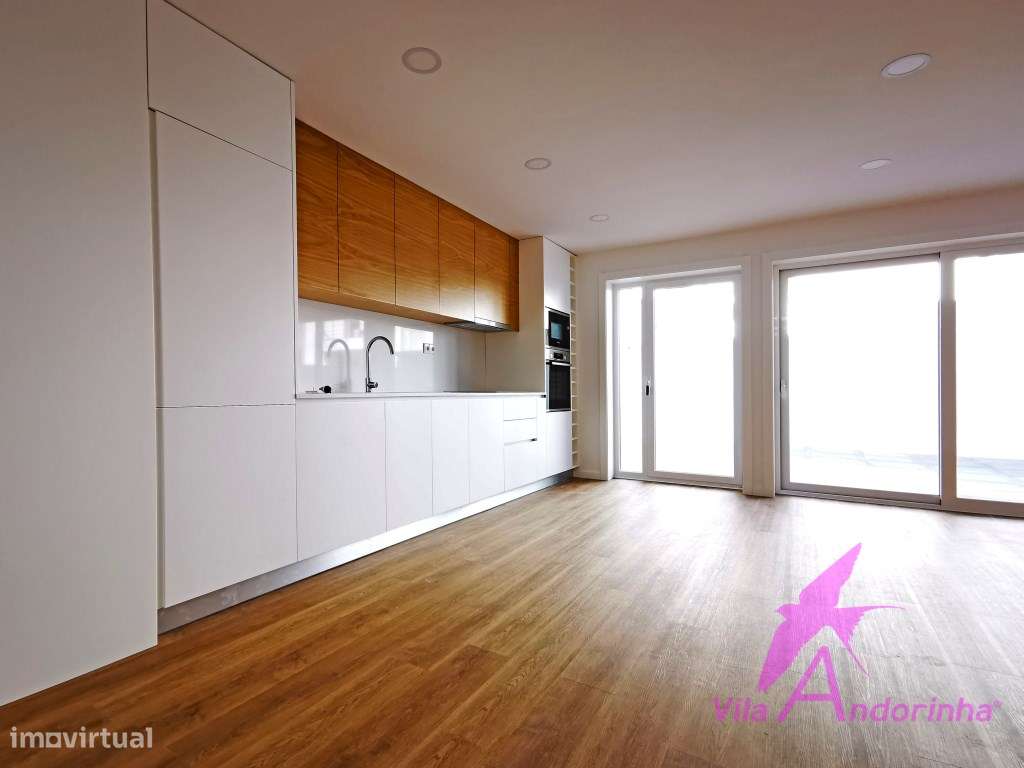 Apartamento T1+1 no centro histórico - Grande imagem: 1/17