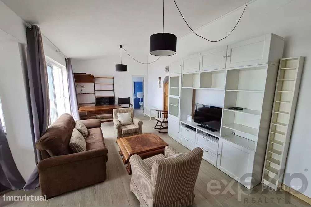 Arrenda-se Grande Moradia T3 com Jardim, Próxima à Praia da Fábrica - Grande imagem: 5/34