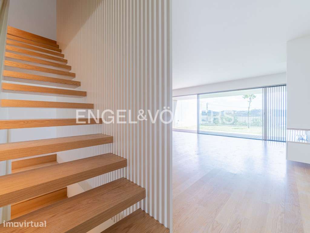 Moradia de Luxo T4 - Composição Única de Vida e Arquitetura - Grande imagem: 5/33