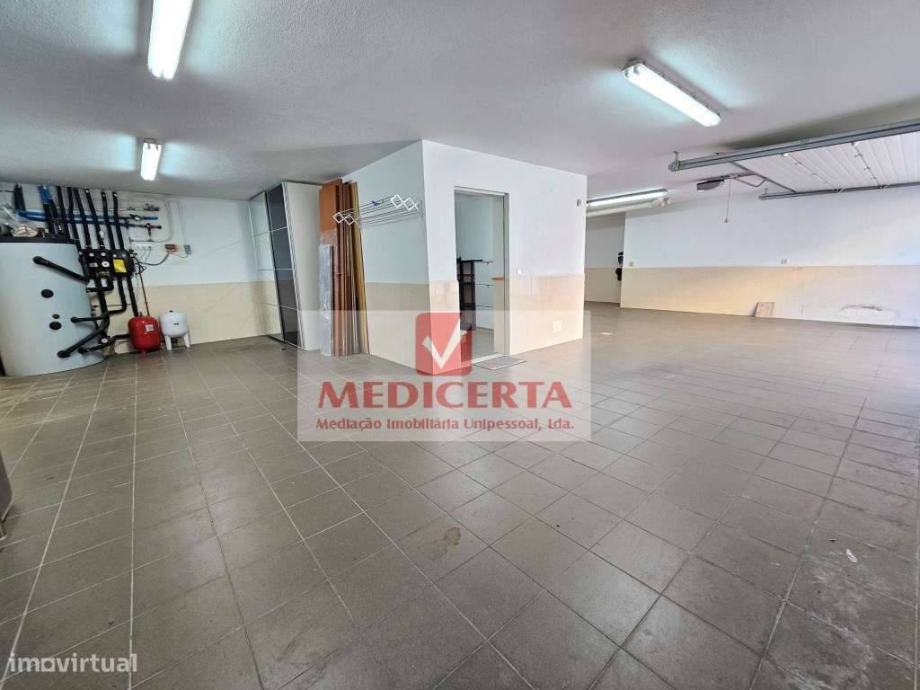 Algueirão - Moradia/Isolada T5 + Logradouro 350m² + Garagem-36