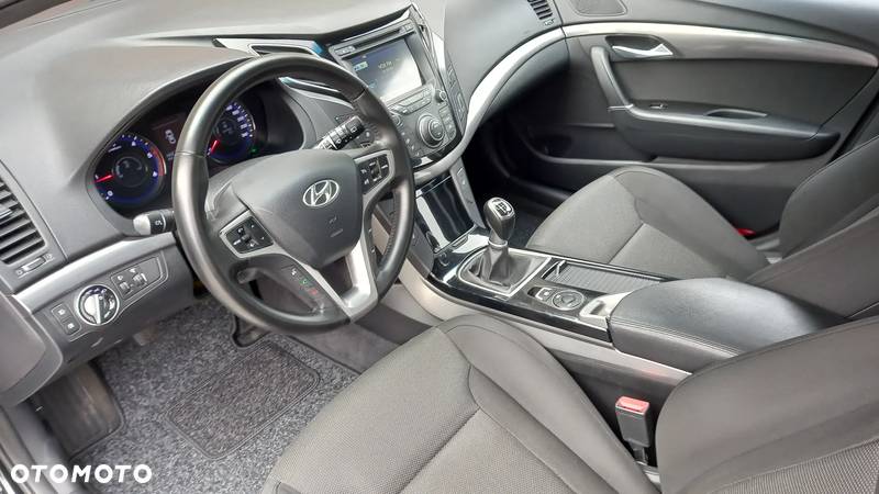 Hyundai i40 1.7 CRDi Comfort + - 25