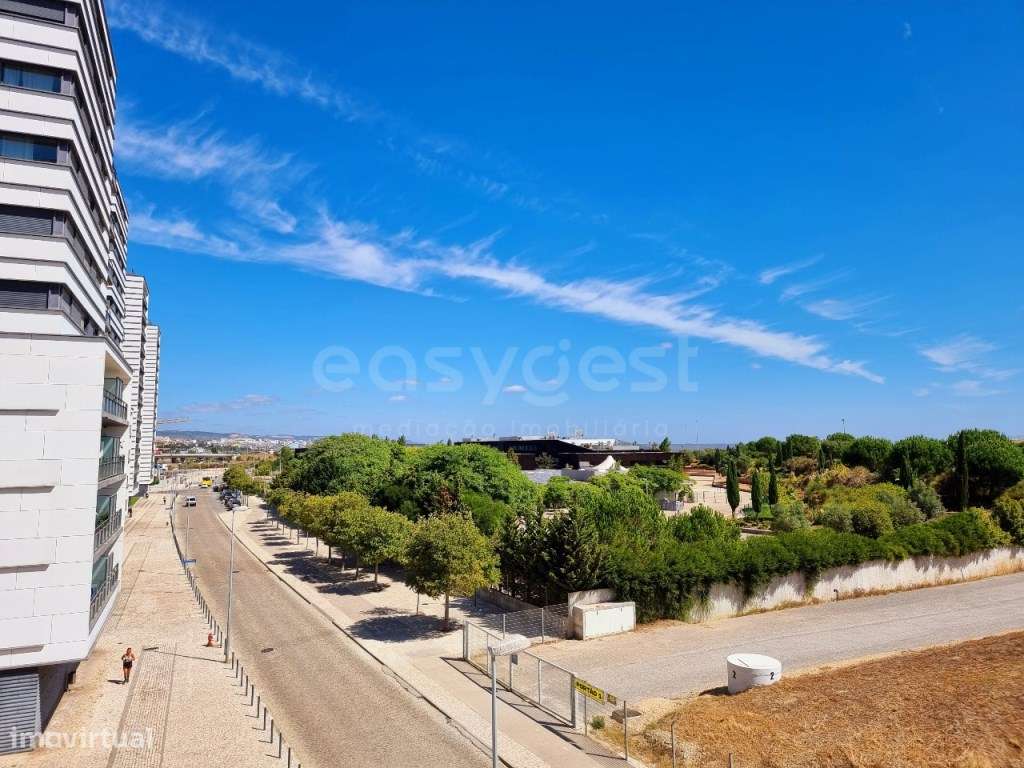 Apartamento T2 com varandas, garagem e arrecadação Parque das Naçõe... - Grande imagem: 5/28