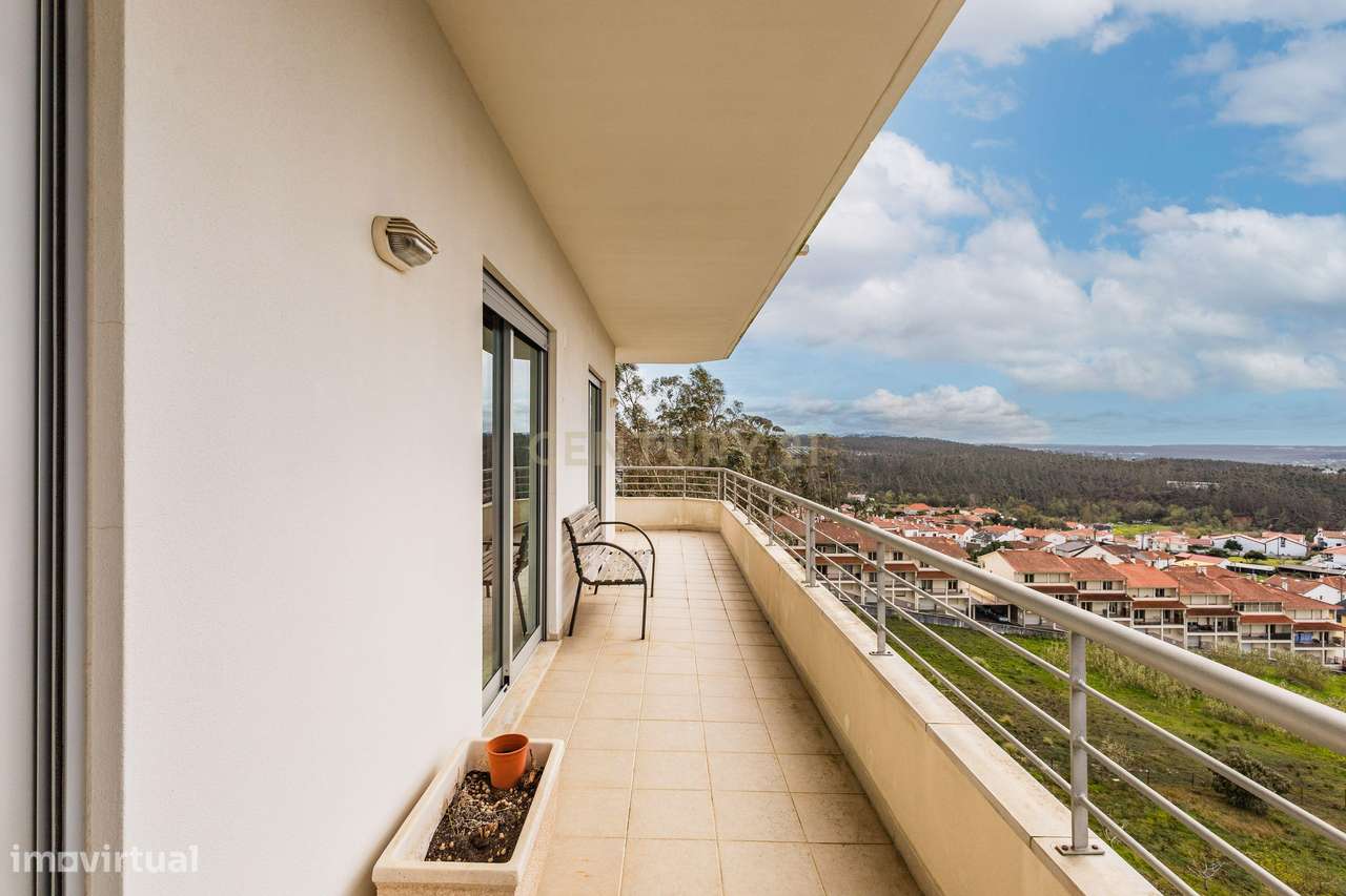 T3 com excelente exposição solar em Telheiro – Leiria-16