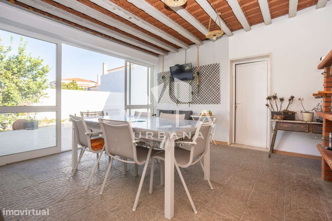 Moradia T3+1 Isolada com Jardim e Excelentes Áreas | Quinta do Anjo-14