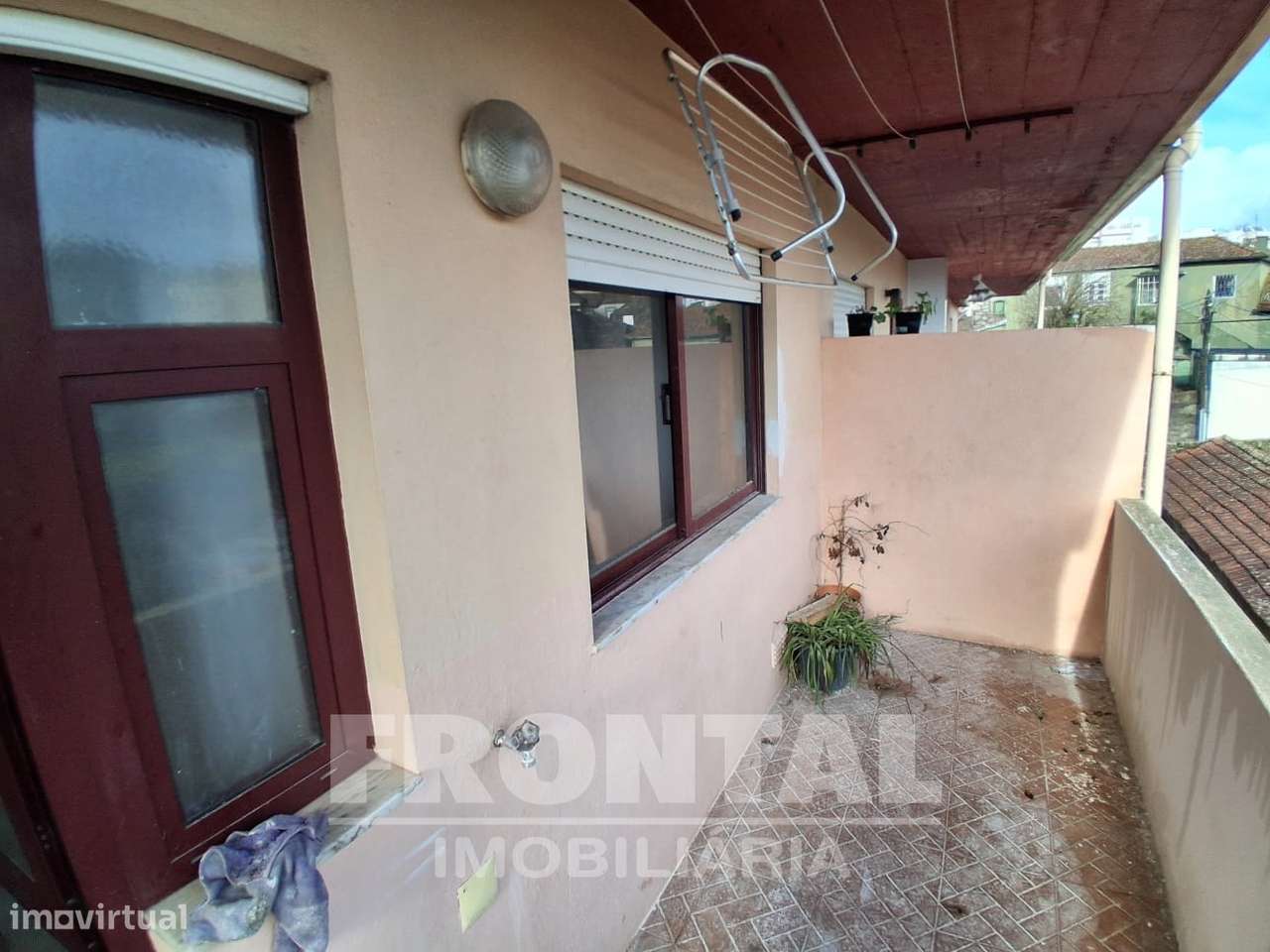 Apartamento T2 em Fase Final de Remodelação | Duas Frentes | Rio Tinto-14