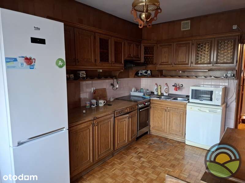 Dom dwurodzinny ( 2 odrębne mieszkania ) na działce 330 m2-7