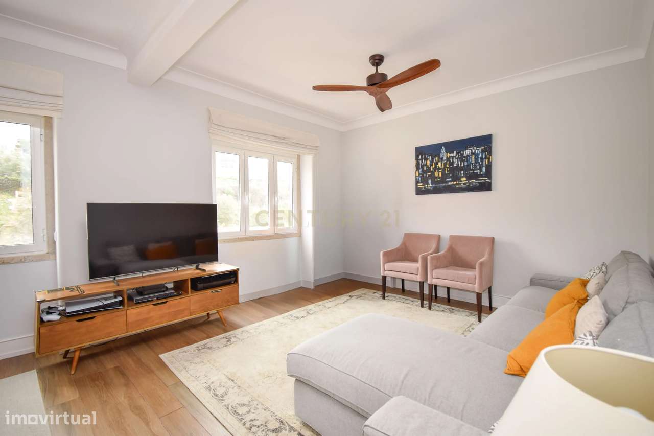 T3 Renovado | Luminosidade Natural | Localização Premium na Alameda /-26