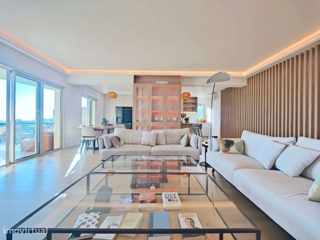 PENTHOUSE T5 DE LUXO COM VISTA FRONTAL DE MAR NO CENTRO DO ESTORIL-21