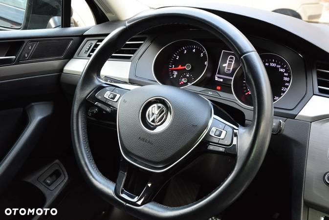 Volkswagen Passat 1.4 TSI BMT ACT Comfortline - 17