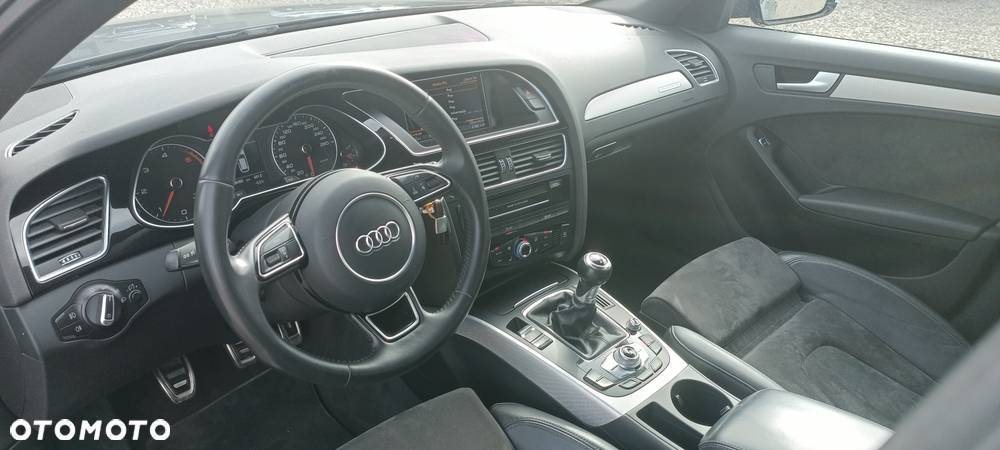 Audi A4 Avant 2.0 TDI DPF clean diesel quattro S line Sportpaket - 18