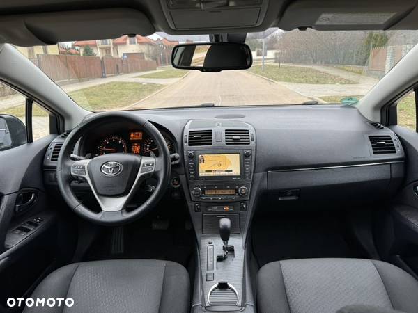 Toyota Avensis Combi 2.2 D-4D Automatik Executive - 7