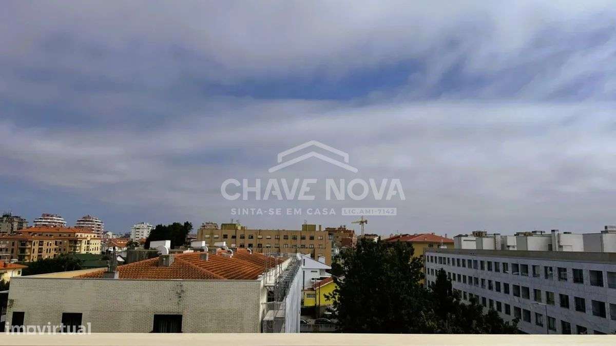 T2+1 Duplex c/ Terraço e Solário em Canidelo-33